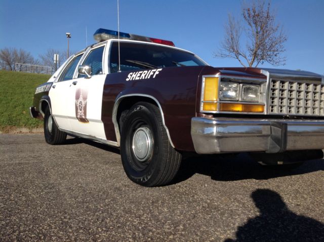 1986 Ford Crown Victoria Ltd - photo 9