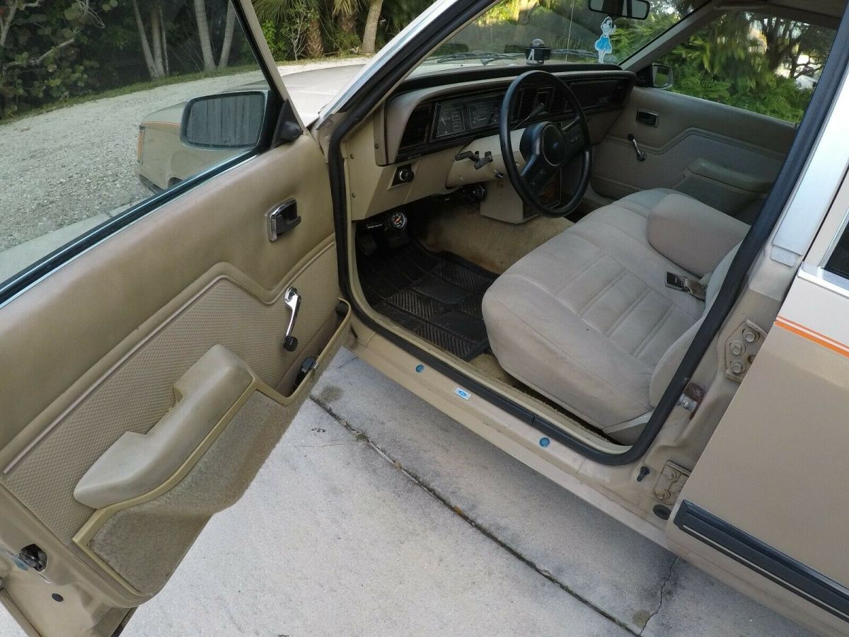 1986 Ford LTD II wagon - photo 5