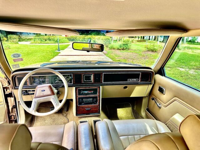 1986 Ford LTD - photo 11