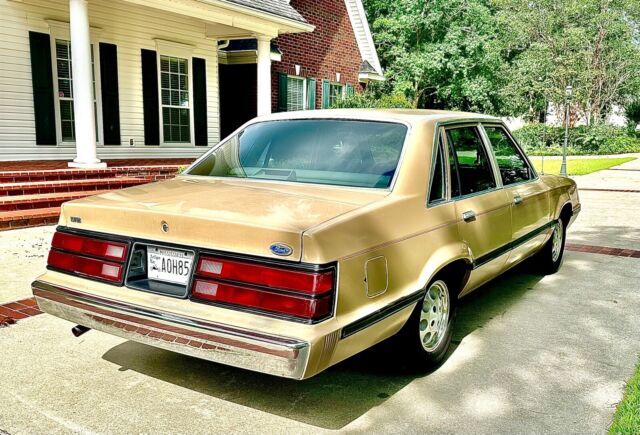 1986 Ford LTD - photo 4