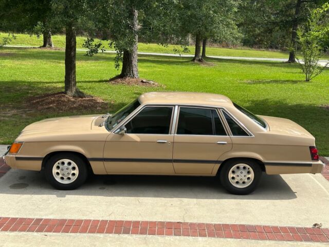 1986 Ford LTD - photo 7