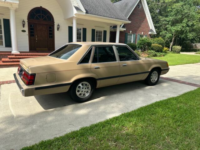 1986 Ford LTD - photo 9