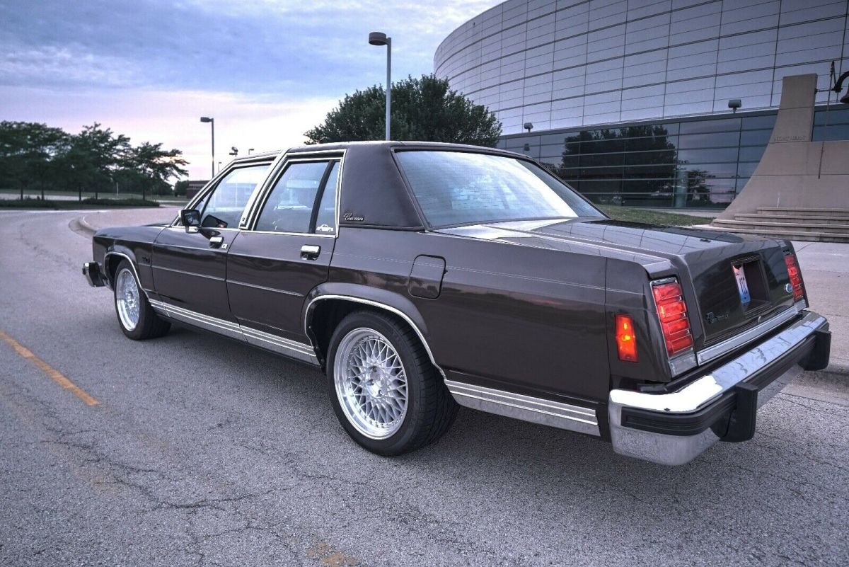 1986 Ford LTD CROWN VICTORIA - photo 8