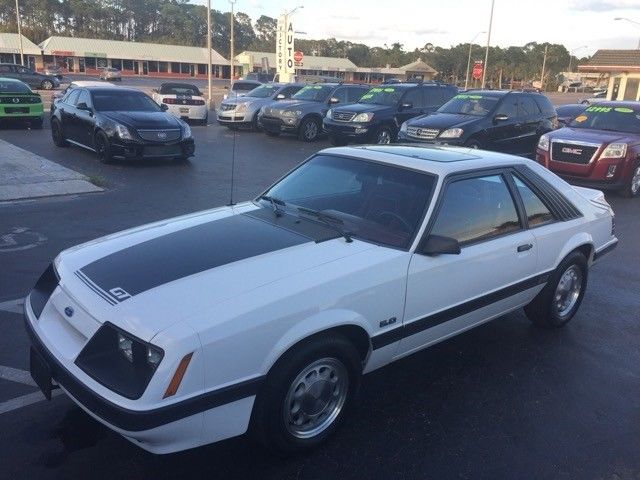 1986 Ford Mustang 2-Door Hatchback - photo 3