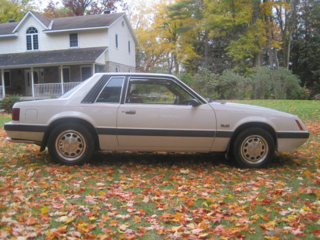 1986 Ford Mustang LX - photo 4