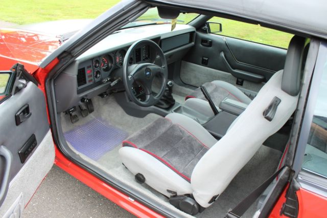 1986 Ford Mustang GT - photo 12