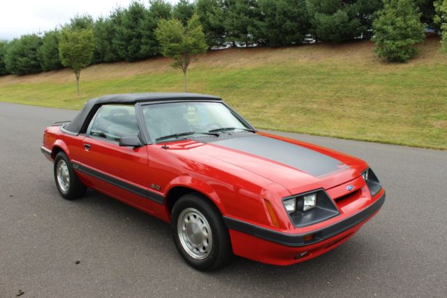 1986 Ford Mustang GT - photo 4