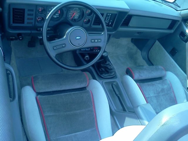 1986 Ford Mustang GT - photo 6