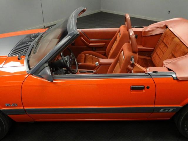 1986 Ford Mustang GT - photo 11