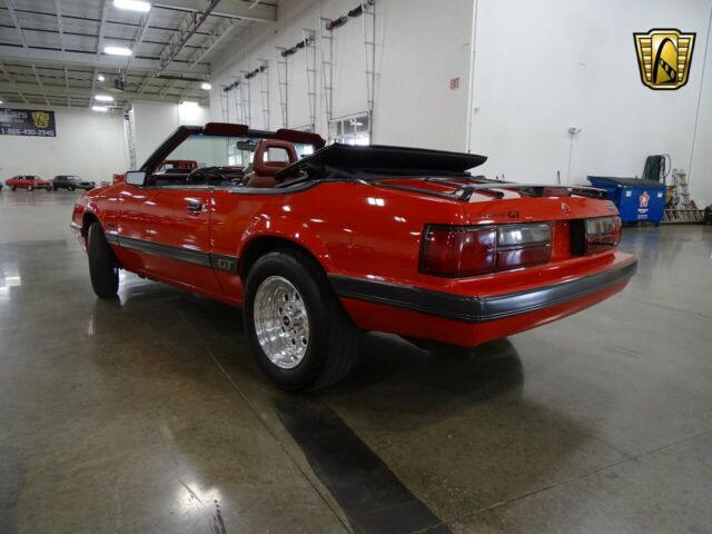 1986 Ford Mustang GT - photo 9