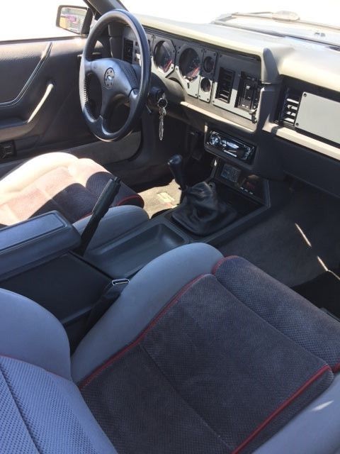 1986 Ford Mustang GT - photo 8