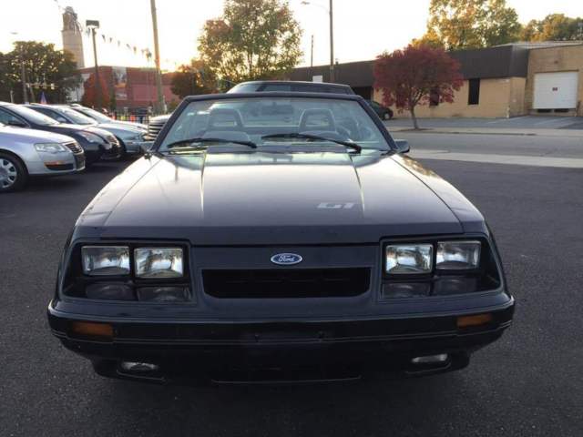 1986 Ford Mustang GT - photo 12
