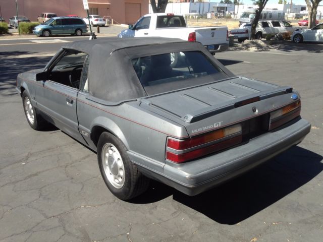 1986 Ford Mustang GT - photo 4