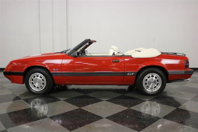 1986 Ford Mustang GT - photo 7