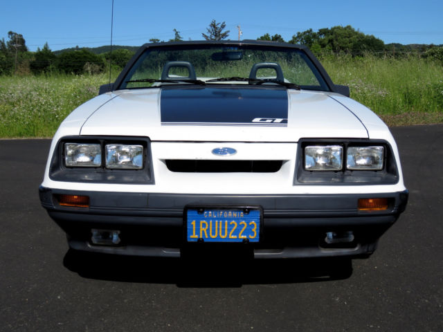 1986 Ford Mustang GT - photo 2