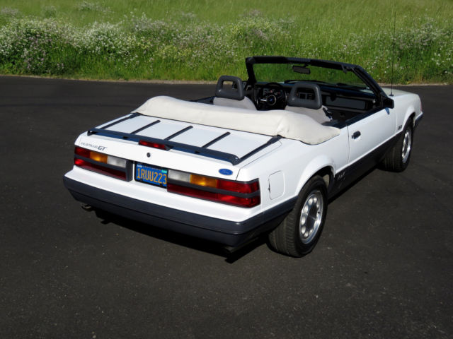1986 Ford Mustang GT - photo 6