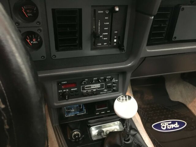1986 Ford Mustang GT Convertible - photo 11