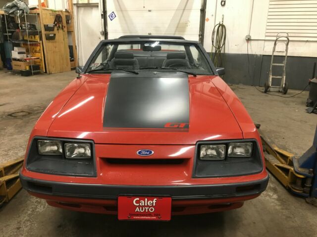 1986 Ford Mustang GT Convertible - photo 2