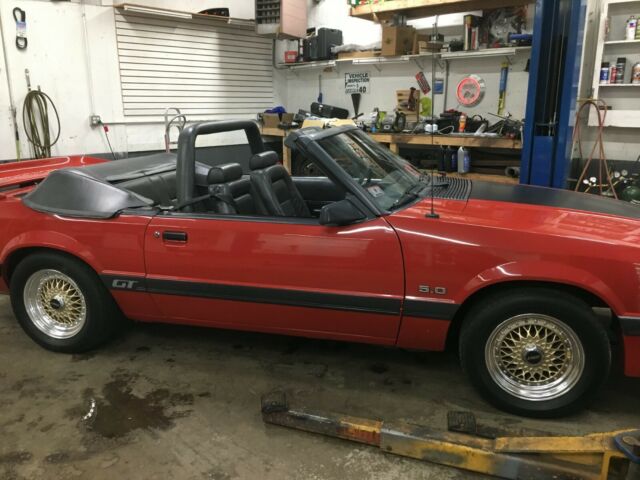 1986 Ford Mustang GT Convertible - photo 4