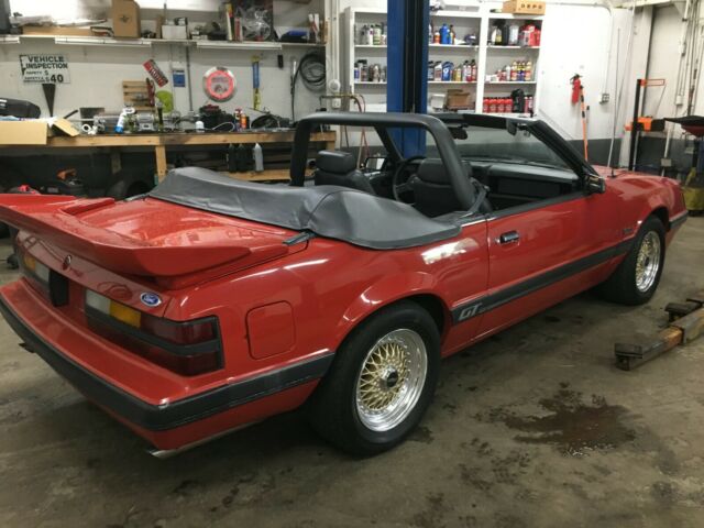 1986 Ford Mustang GT Convertible - photo 5