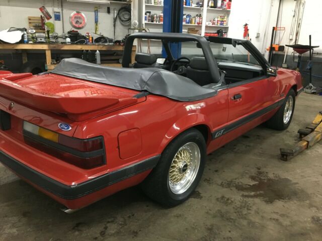 1986 Ford Mustang GT Convertible - photo 8
