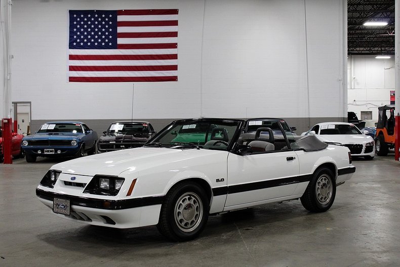 1986 Ford Mustang GT Convertible 75643 Miles White Convertible 5.0L 302 V8 5-Spe 1986 Ford Mustang GT Convertible