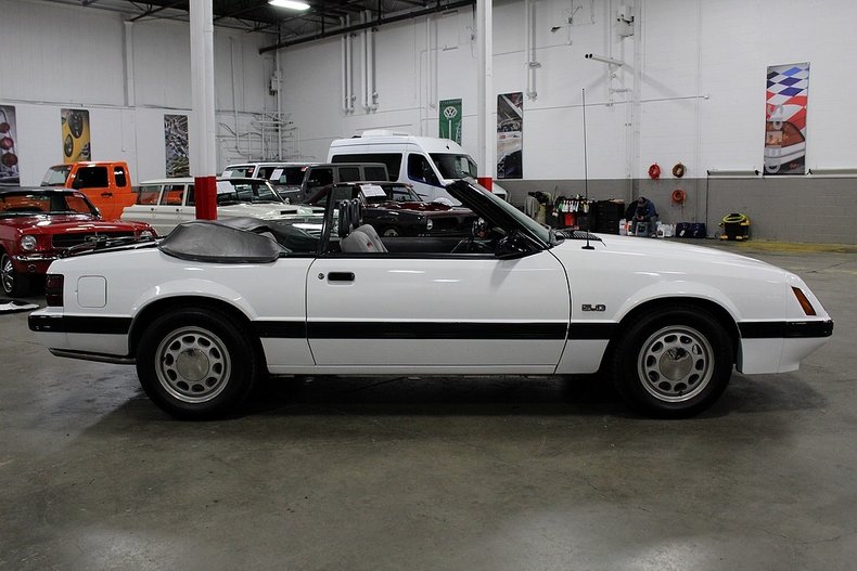 1986 Ford Mustang GT Convertible - photo 6