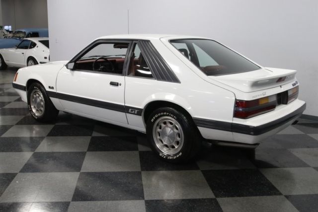 1986 Ford Mustang GT - photo 10