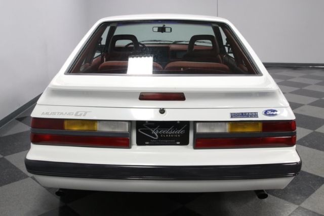 1986 Ford Mustang GT - photo 12
