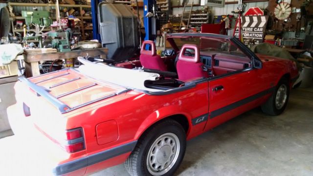 1986 Ford Mustang GT - photo 8