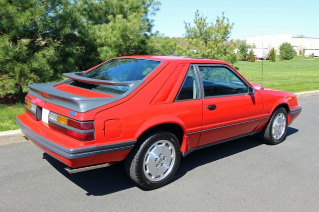 1986 Ford Mustang SVO Hatchback 2-Door - photo 5