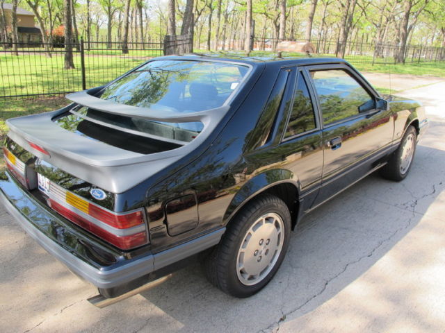 1986 Ford Mustang SVO - photo 4