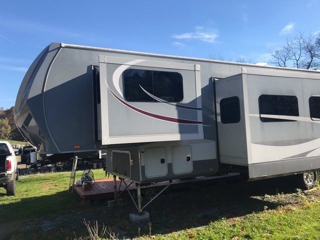 1986 Ford Open Range 376FBH Fifth Wheel/Travel Trailer - photo 2