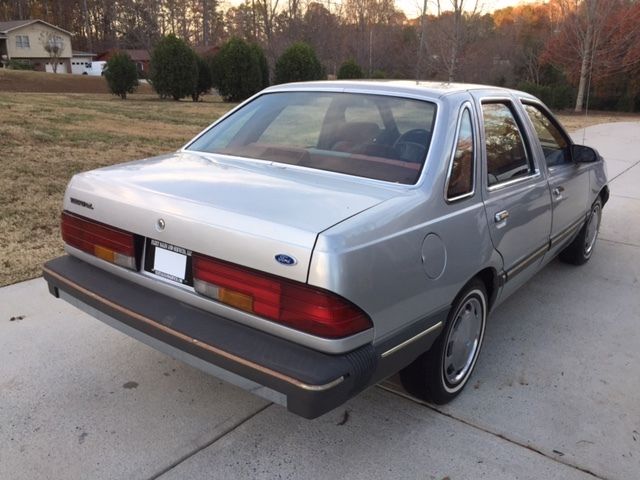 1986 Ford Tempo GL - photo 4
