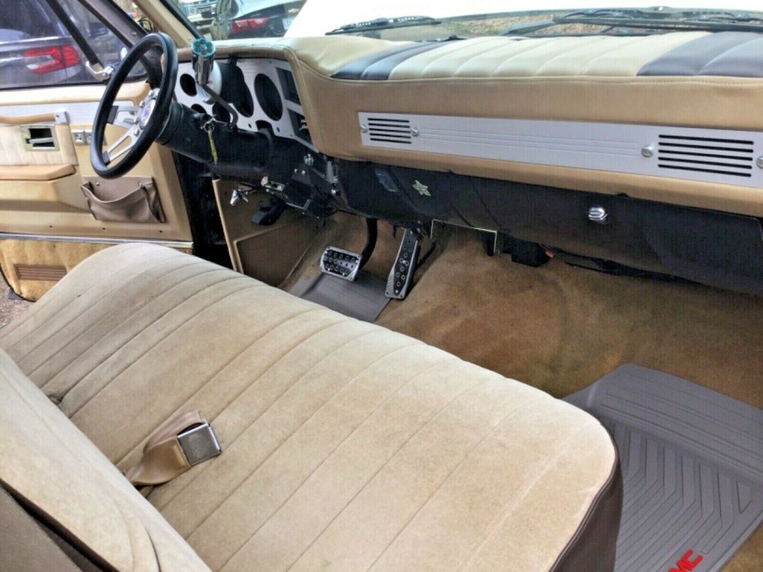 1986 Chevrolet C/K Pickup 1500 Sierra Classic - photo 10