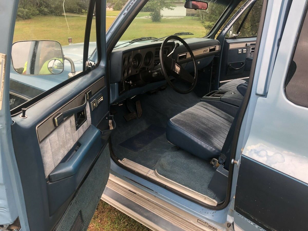 1986 GMC C1500 Suburban C1500 - photo 9