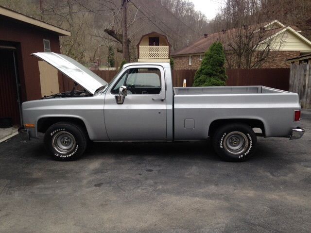 1986 GMC C1500 SWB 2WD Pickup Truck 1986 GMC Sierra 1500