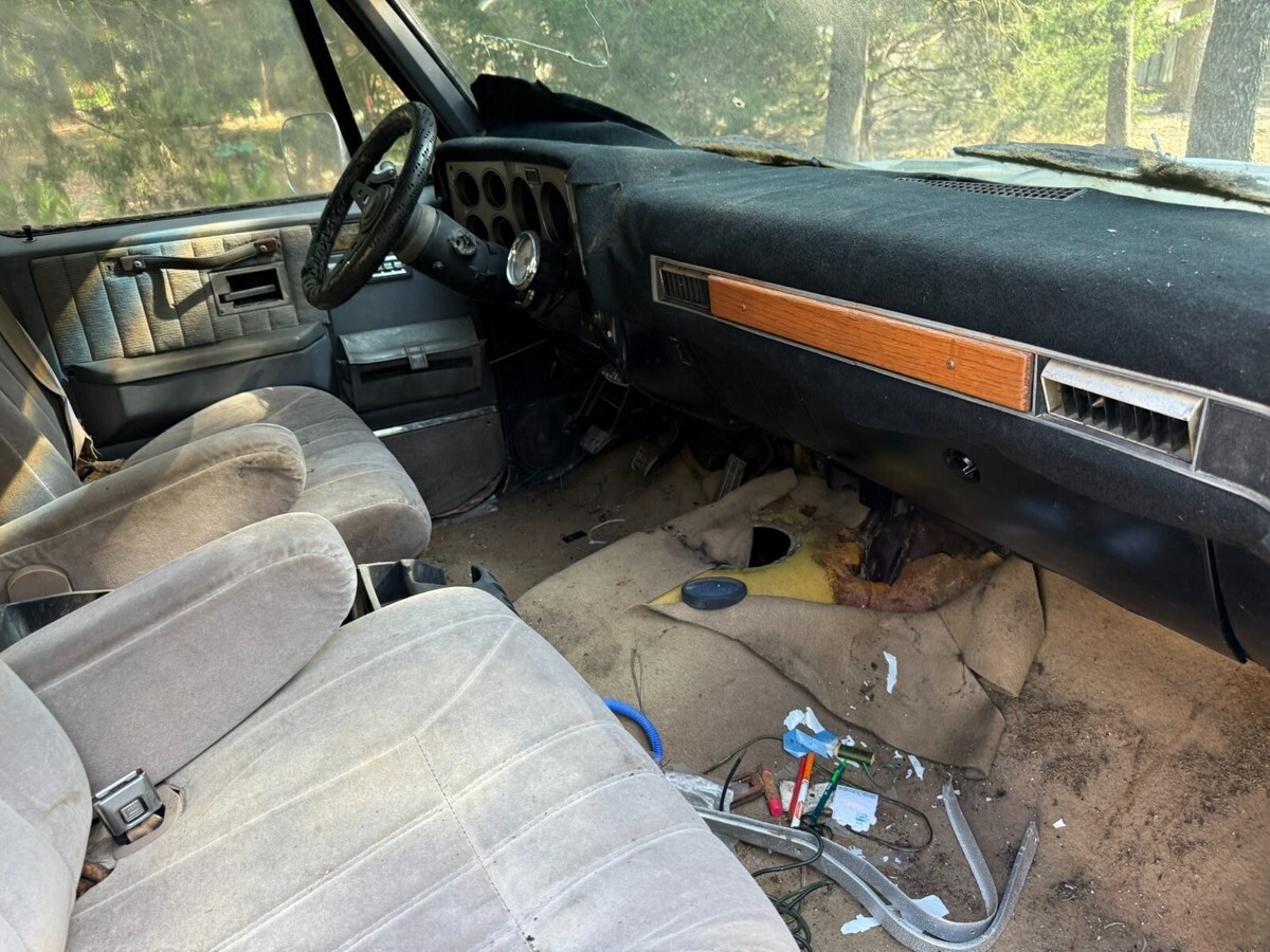 1986 GMC C30 - photo 5
