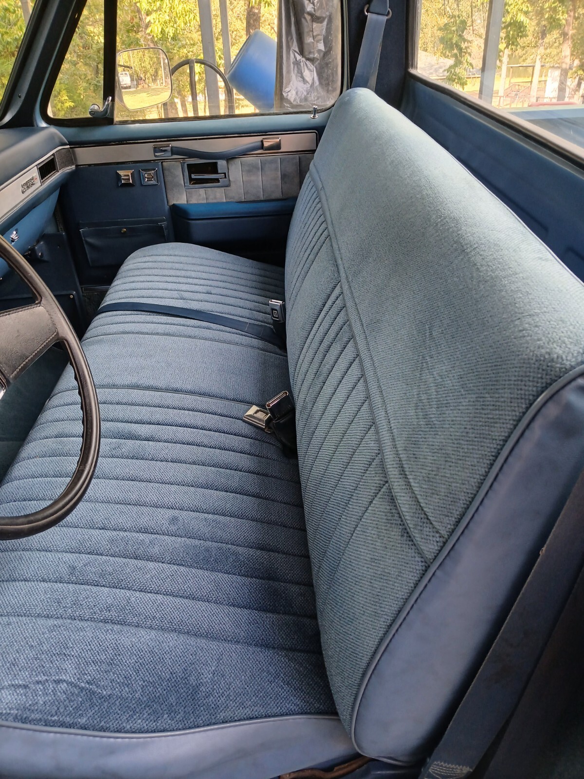 1986 GMC Sierra 1500 Longbed / two tone. white over blue - photo 10