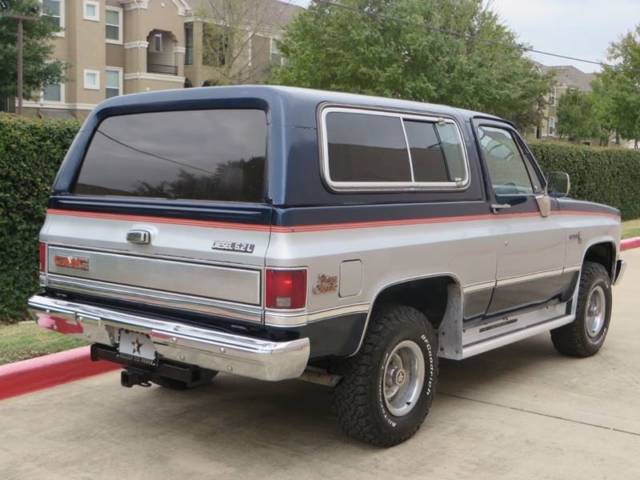 1986 GMC Jimmy Base 2dr 4WD SUV - photo 10