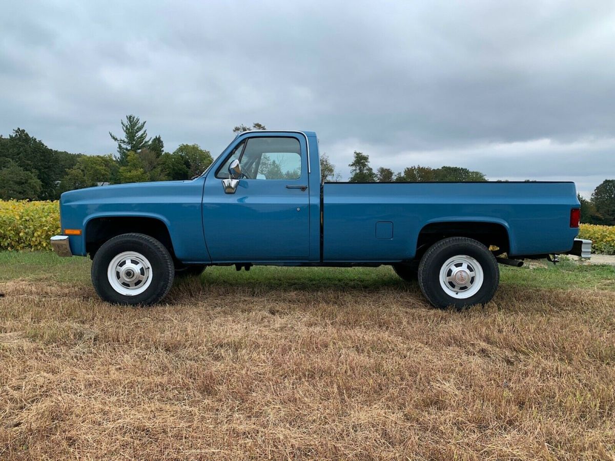 1986 GMC K2500 1986 GMC K2500 New Paint New Interior