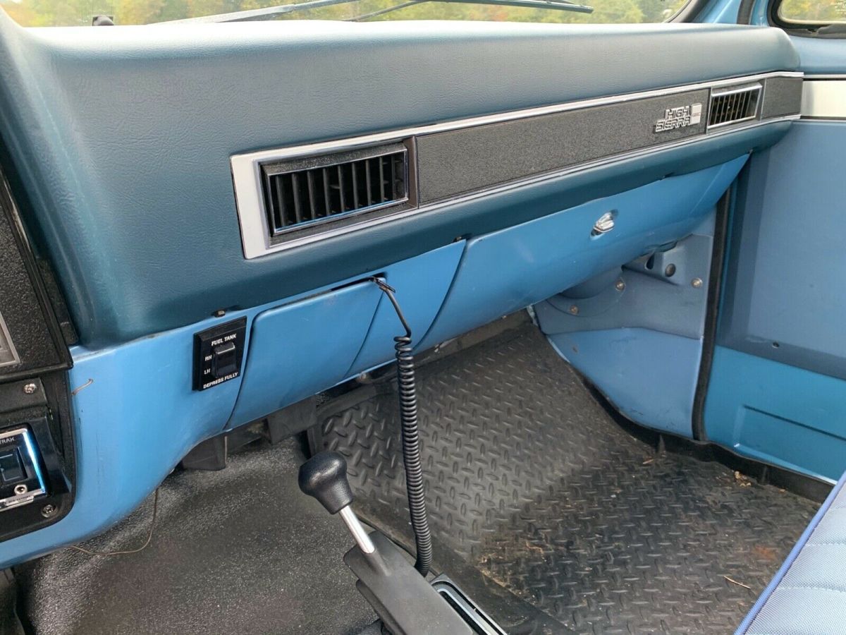 1986 GMC K2500 New Paint New Interior - photo 12