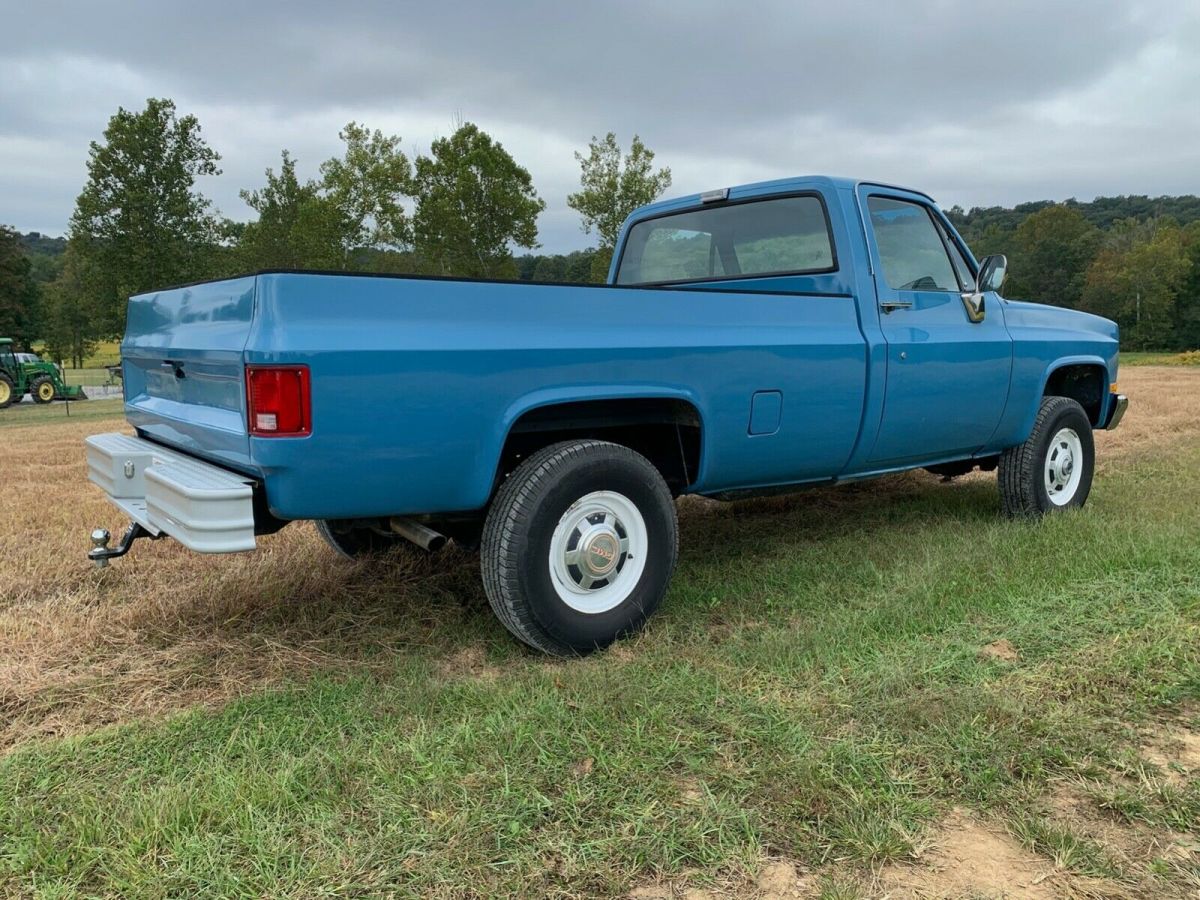 1986 GMC K2500 New Paint New Interior - photo 3