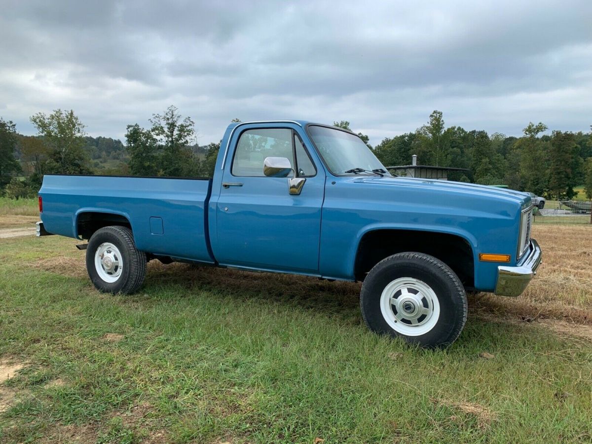 1986 GMC K2500 New Paint New Interior - photo 5