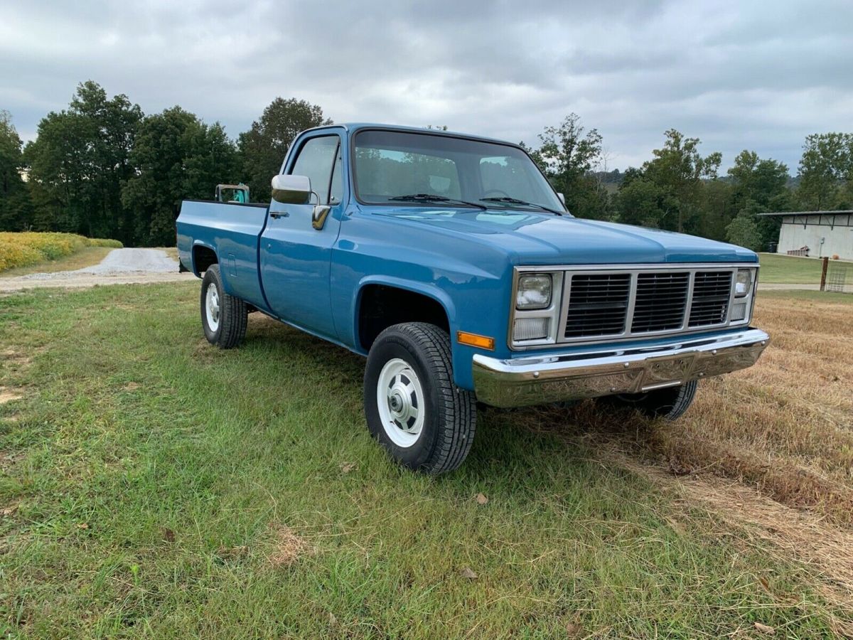 1986 GMC K2500 New Paint New Interior - photo 6