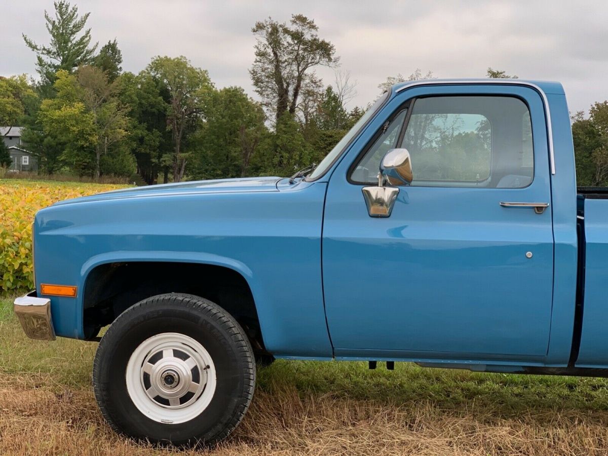1986 GMC K2500 New Paint New Interior - photo 7