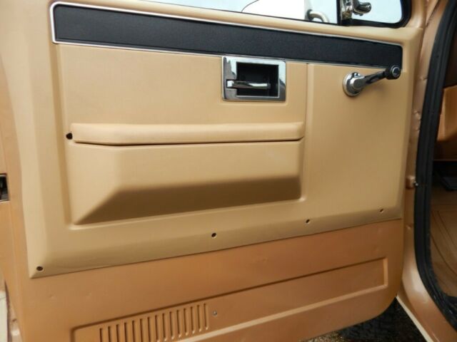 1986 Chevrolet C/K Pickup 3500 - photo 9