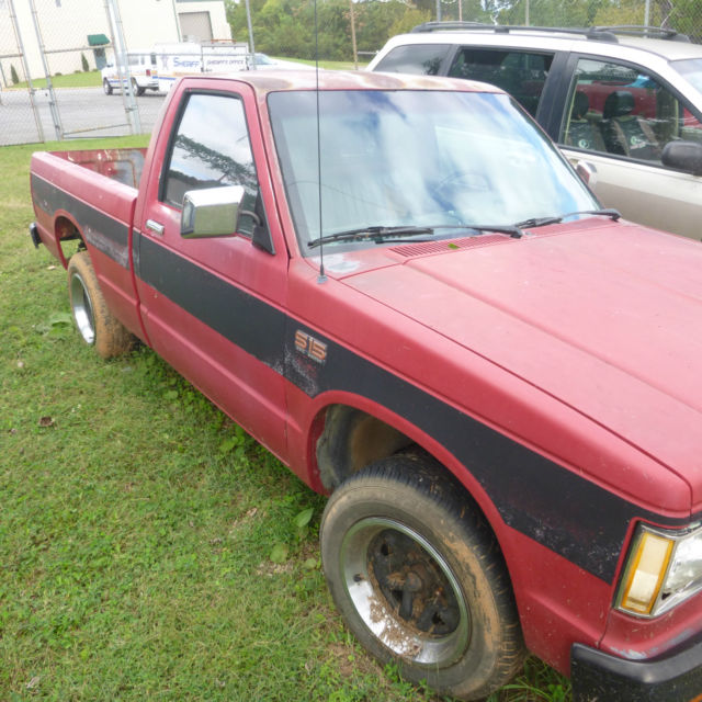 1986 GMC S15 Base Cab & Chassis 2-Door 2.5L 1986 GMC Jimmy