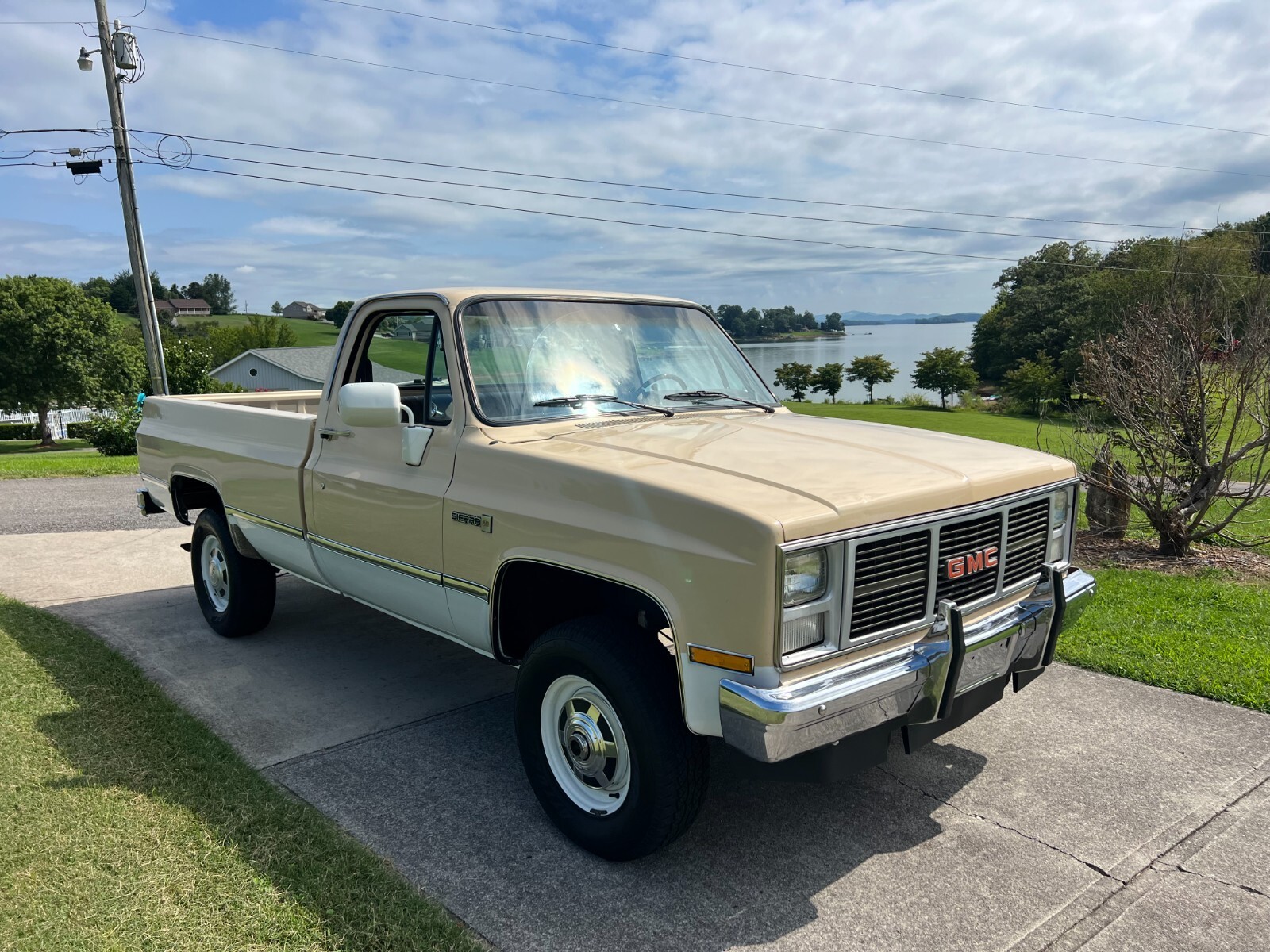 1986 GMC Sierra 2500 - photo 2