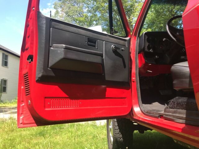1986 GMC Sierra 2500 - photo 6